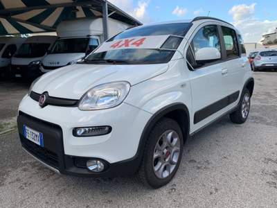 Fiat Panda Fiat Panda 1.3 MJT 95 CV S&S 4x4 Bianco usata Somma Vesuviana
