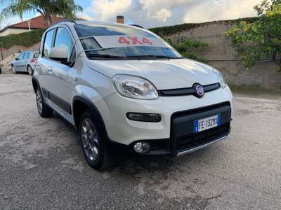 Fiat Panda Fiat Panda 1.3 MJT 95 CV S&S 4x4 Bianco usata Somma Vesuviana