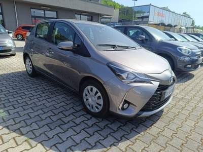Toyota Yaris 1.5 Hybrid 5 porte Active Bronzo usata Cassino