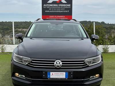 Volkswagen Passat 1.6 TDI BMT 120cv (Navi/APP/BT) Nero usata Castellaneta