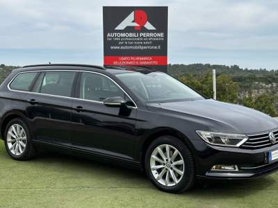 Volkswagen Passat 1.6 TDI BMT 120cv (Navi/APP/BT) Nero usata Castellaneta