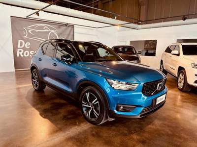 Volvo XC40 D4 AWD Geartronic R-design Blu/Azzurro usata Vedelago