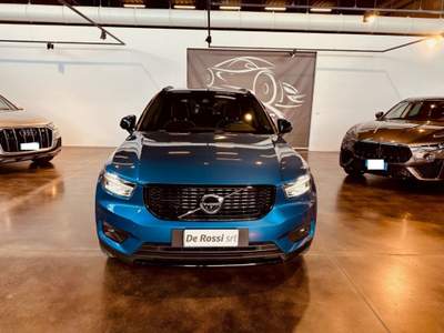 Volvo XC40 D4 AWD Geartronic R-design Blu/Azzurro usata Vedelago