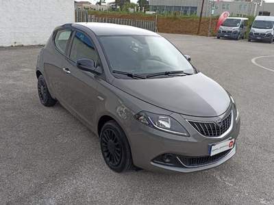 Lancia Ypsilon 1.0 FireFly 5 porte S&S Hybrid Silver Grigio usata Porcia