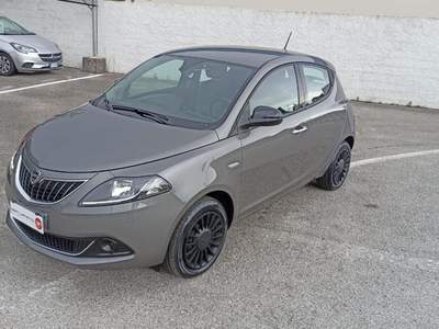 Lancia Ypsilon 1.0 FireFly 5 porte S&S Hybrid Silver Grigio usata Porcia