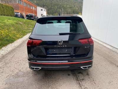 Volkswagen Tiguan 2.0 TDI 200 CV SCR DSG 4MOTION R-Line Nero usata Bracciano