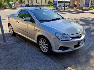 Opel Tigra TwinTop 1.4 16V Sport Argento usata Bra