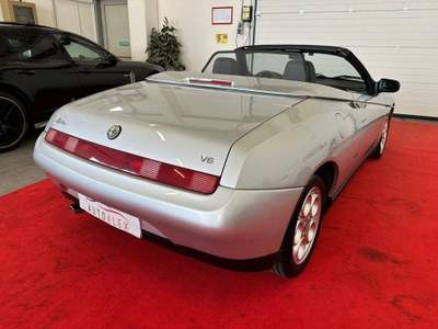 Alfa Romeo Spider Spider 3.0 V6 iscritta ad ASI "Pininfarina" Argento usata Casarsa della Delizia