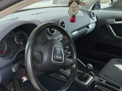 Audi A3 SPB 2.0 16V TDI Attraction Blu/Azzurro usata Pomezia