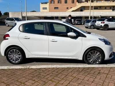 Peugeot 208 PureTech 82 5p. GPL Active Bianco usata Pomezia