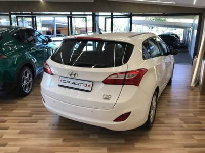 Hyundai i30 Wagon 1.6 CRDi Comfort Bianco usata Santa Maria di Licodia