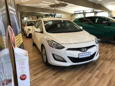 Hyundai i30 Wagon 1.6 CRDi Comfort Bianco usata Santa Maria di Licodia