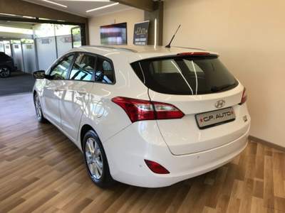Hyundai i30 Wagon 1.6 CRDi Comfort Bianco usata Santa Maria di Licodia