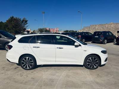 Fiat Tipo 1.3 Mjt S&S SW Lounge Bianco usata Poggiardo