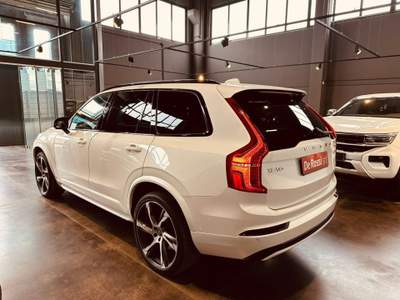 Volvo XC90 B5 (d) AWD Geartronic 7 posti R-design Bianco usata Vedelago