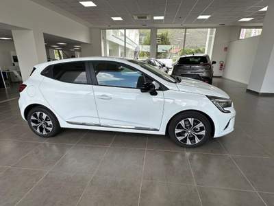 Renault Clio Blue dCi 100 CV 5 porte Evolution Grigio usata Nola