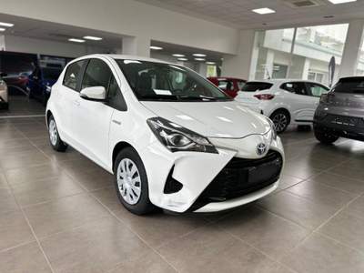 Toyota Yaris 1.5 Hybrid 5 porte Cool Bianco usata Nola
