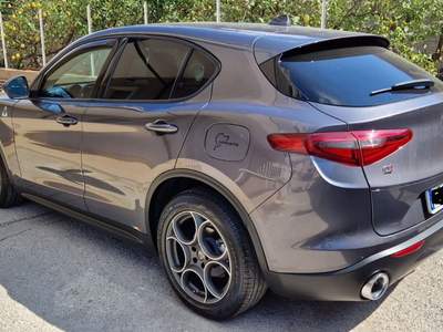 Alfa Romeo Stelvio executive Grigio usata Striano
