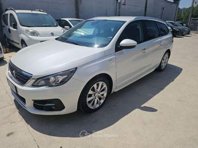 Peugeot 308  SW 1.5 bluehdi Active s&s 100cv usata Aversa