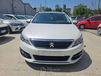 Peugeot 308  SW 1.5 bluehdi Active s&s 100cv usata Aversa