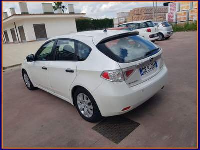 Subaru Impreza 1.5R SJGP Bianco usata Quarto