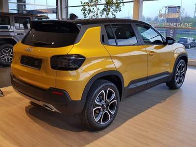 Jeep Avenger BEV Summit + Navigatore + Bicolor Giallo usata Modena