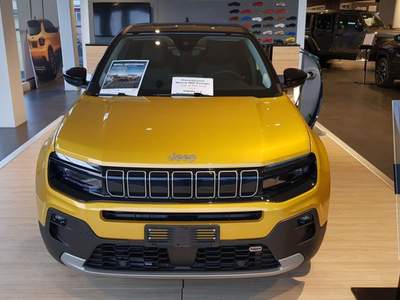 Jeep Avenger BEV Summit + Navigatore + Bicolor Giallo usata Modena