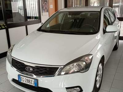 Kia Ceed / cee'd  5p 1.6 crdi Platinum - "NEOPATENTATI" Bianco usata Turbigo
