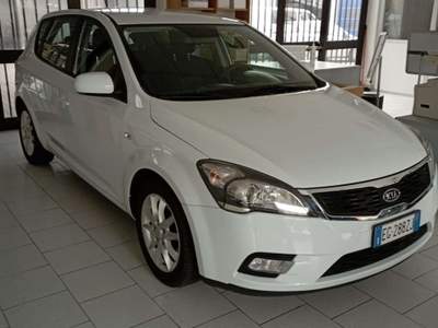 Kia Ceed / cee'd  5p 1.6 crdi Platinum - "NEOPATENTATI" Bianco usata Turbigo