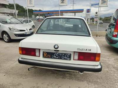 BMW Serie 3 320i i 2 porte Bianco usata RIANO