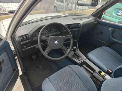 BMW Serie 3 320i i 2 porte Bianco usata RIANO