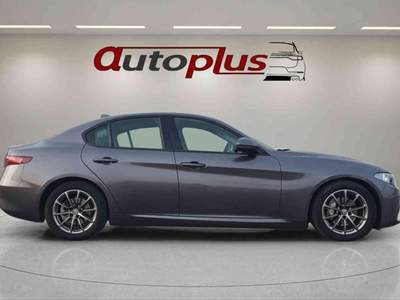 Alfa Romeo Giulia 2.2  SUPER 180 CV AT8 Bronzo usata Penne