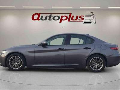 Alfa Romeo Giulia 2.2  SUPER 180 CV AT8 Bronzo usata Penne