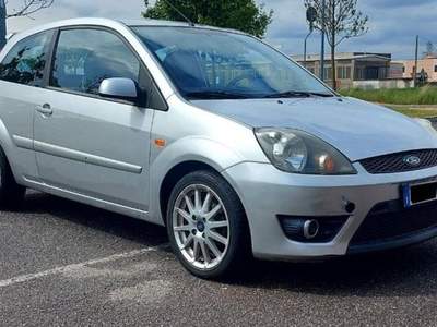 Ford Fiesta  Grigio usata Calcinate