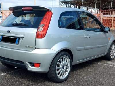 Ford Fiesta  Grigio usata Calcinate