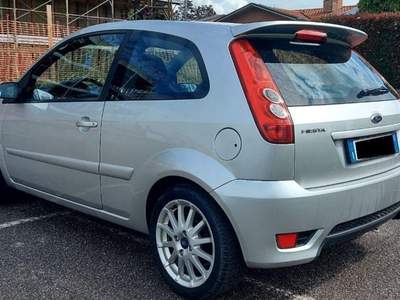 Ford Fiesta  Grigio usata Calcinate
