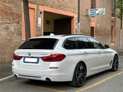 BMW Serie 5 520d d xDrive Touring Sport Line Full Optional Bianco usata Imola
