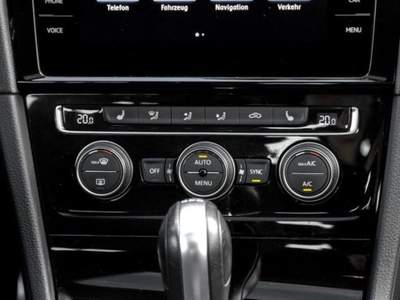 Volkswagen Golf 1.5 TSI ACT 5p. R-line BlueMotion Technology Nero usata Castelnuovo Rangone