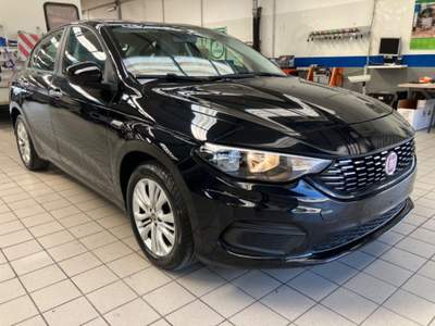 Fiat Tipo 1.4 T-Jet 120CV GPL 4 porte Lounge Nero usata Cassino