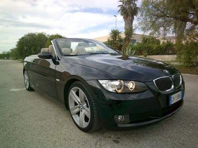 BMW Serie 3 325d d Cabrio Futura KM 100600 Nero usata Montemesola