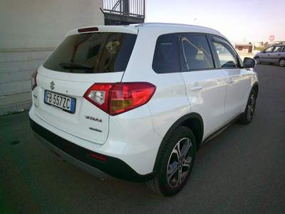 Suzuki Vitara 1.6 DDiS 4WD AllGrip DCT V-Top Bianco usata Montemesola