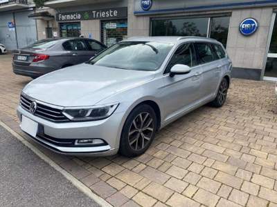 Volkswagen Passat 2.0 TDI Executive BlueMotion Technology Grigio usata Buccinasco