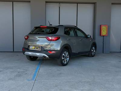 Kia Stonic 1.0 T-GDi 100 CV MHEV iMT Style Grigio usata Monselice