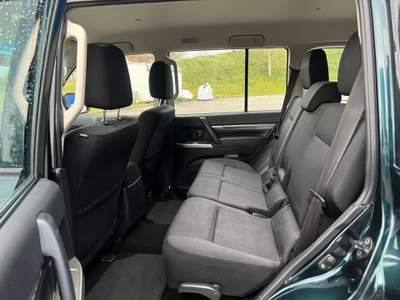 Mitsubishi Pajero 3.2 DI-D 16V aut. 5p.  DPF Verde usata Castelnuovo Rangone