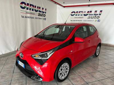 Toyota Aygo Connect 1.0 VVT-i 72CV 5 porte x-business Rosso usata San Cesareo