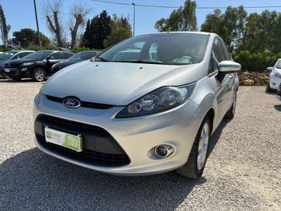 Ford Fiesta 1.4 5 porte Bz.- GPL Titanium Grigio usata Lecce