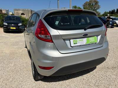 Ford Fiesta 1.4 5 porte Bz.- GPL Titanium Grigio usata Lecce