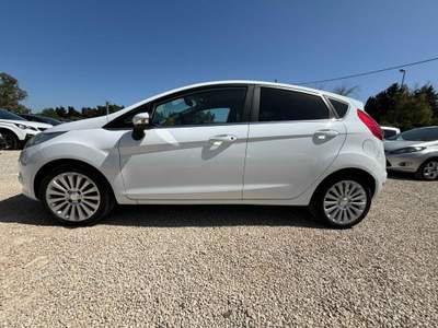 Ford Fiesta 1.2 82 CV 5 porte Titanium Bianco usata Lecce