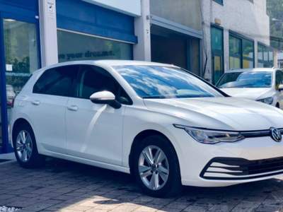 Volkswagen Golf 2.0 TDI 150 CV DSG *VETRI OSCURATI *APPCONNECT Bianco usata Feltre