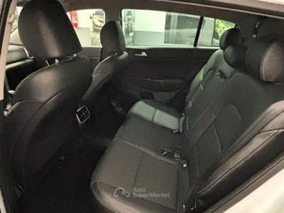 Kia Sportage 1.7 CRDi 115cv Class Style Pack 2WD my17 Bianco usata Civitanova Marche